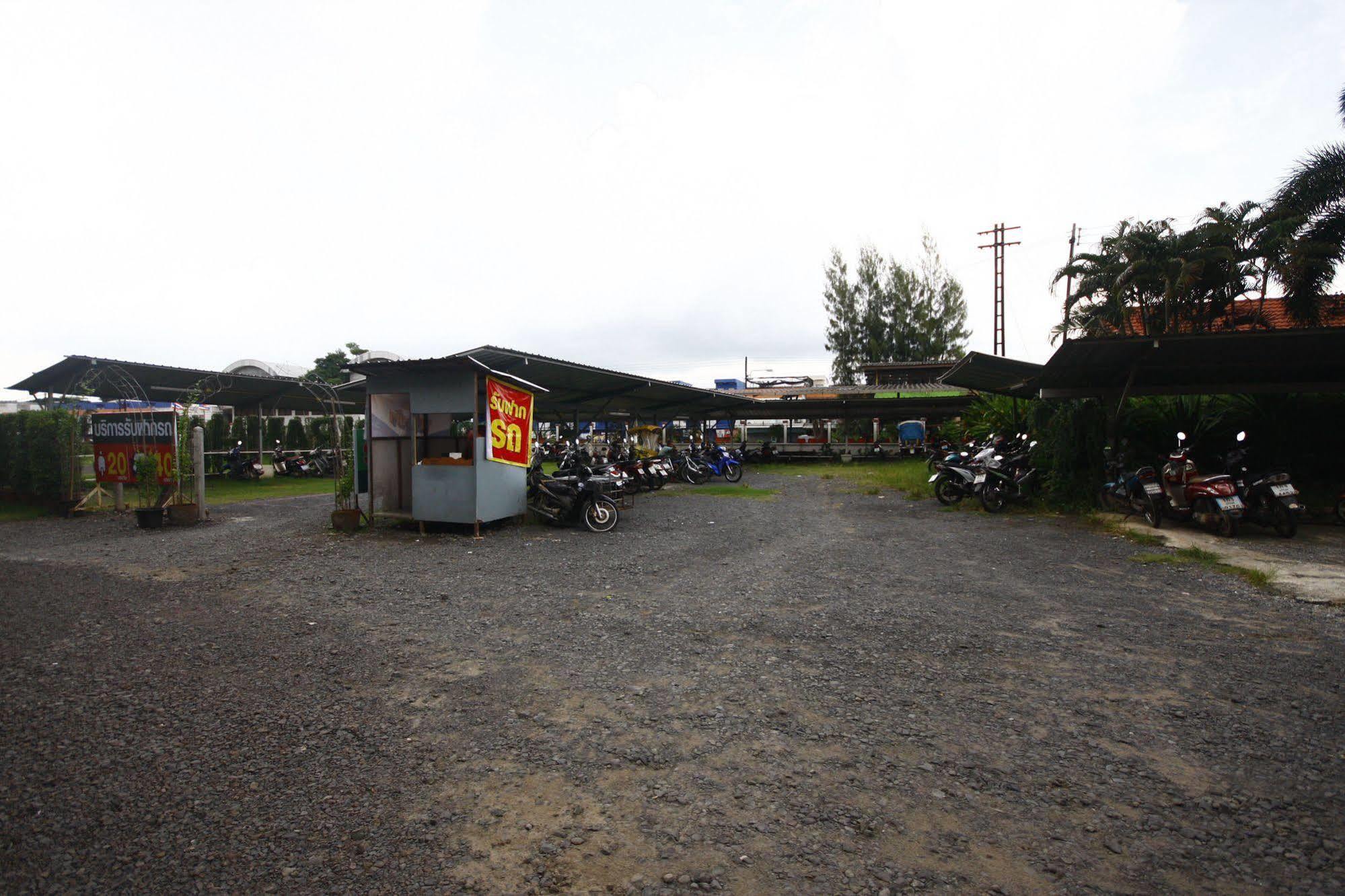 Jaroensin Place Buriram Exterior photo